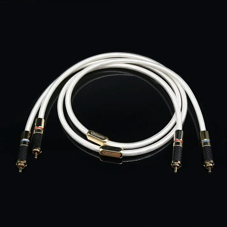 B-1226 Посребрен сигнален кабел 4-жилен екраниран HIFI RCA кабелен сигнален кабел Щепсел от въглеродни влакна Двоен лотосов кабел