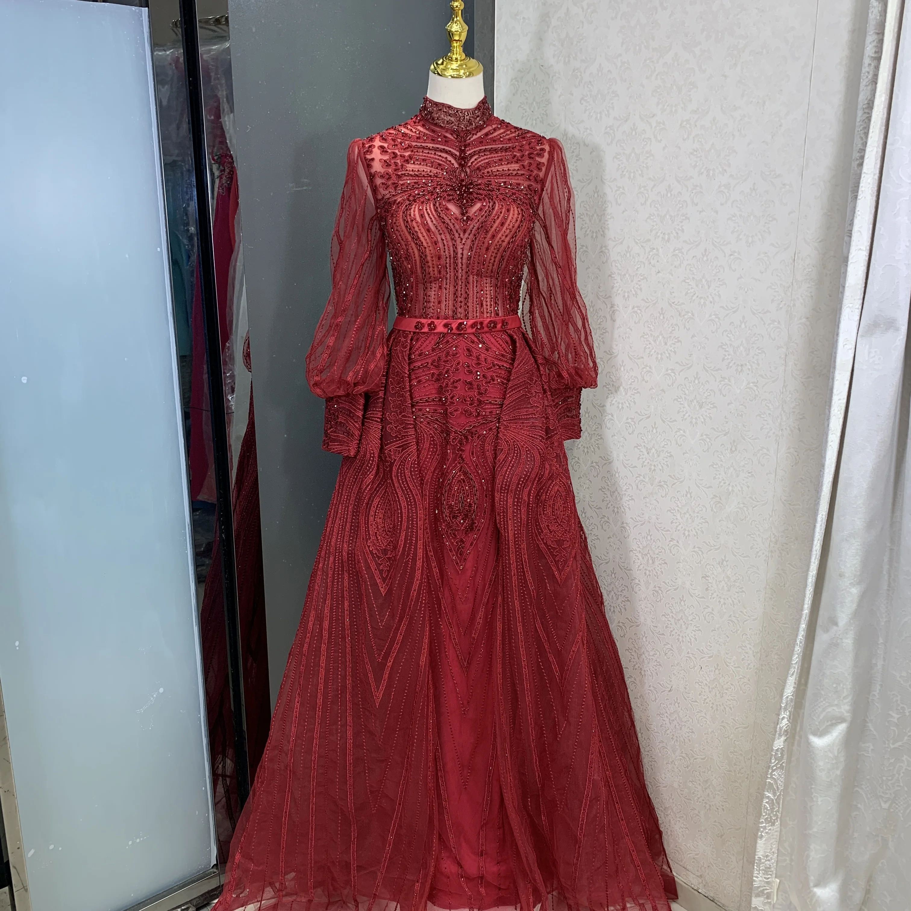 Елегантна червена русалка турски вечерни рокли Дубай Дълги блестящи кристали Арабска рокля за сватбено парти Жени Официални абитуриентски рокли