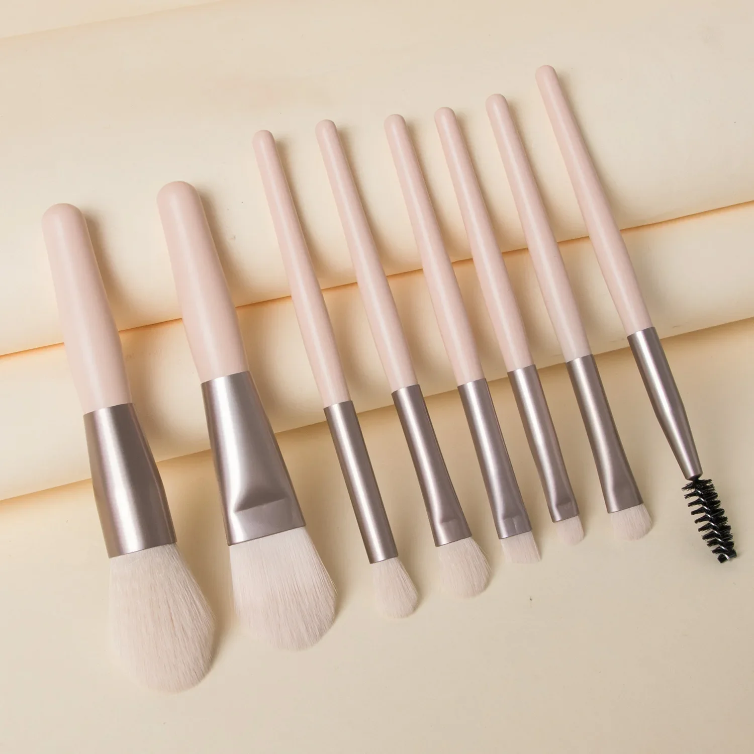 Нов сладък комплект четка за грим за козметична мека красота фондация грим инструменти микрокристална коприна влакна коса 8 грим четка комплект