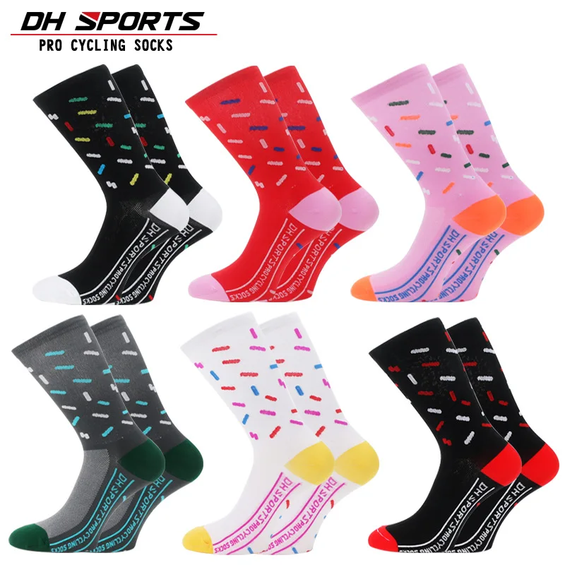 Размер 39-46 Колоездене чорапи велосипеди спортни чорапи мъже жени открит бягане скейтборд чорапи дишаща износоустойчиви QTW004